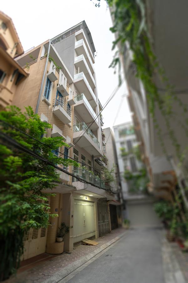 Aparthotel Sazi Homestay 97 Van Cao Building Hanoi